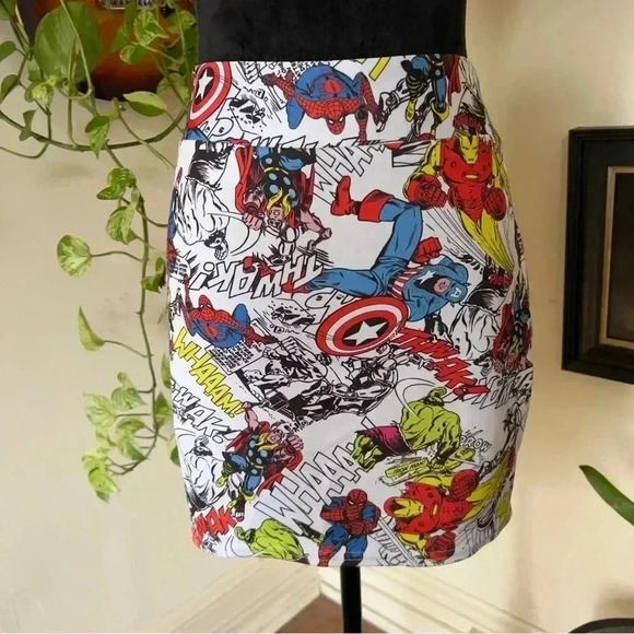 Mighty Fine Marvel Heroes Pull On BodyCon Mini Skirt Misses Size XL - Picture 1 of 7